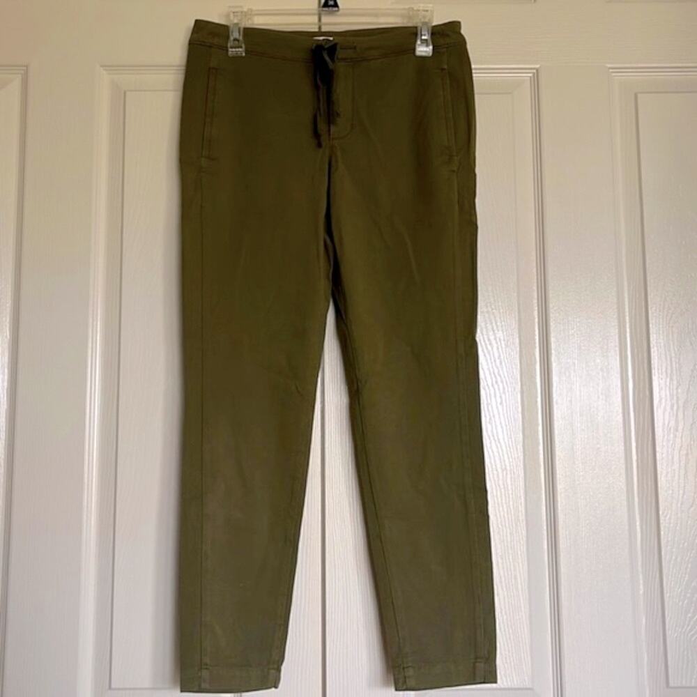 A.L.C olive green minimalist quiet luxury chic trouser pants size 4